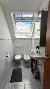 Separates WC mit Bidet