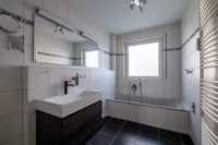 Tageslicht-Badezimmer