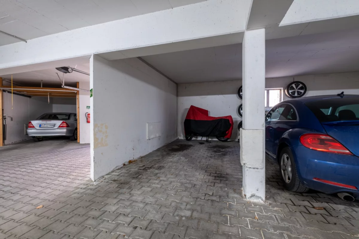 Tiefgaragenstellplatz