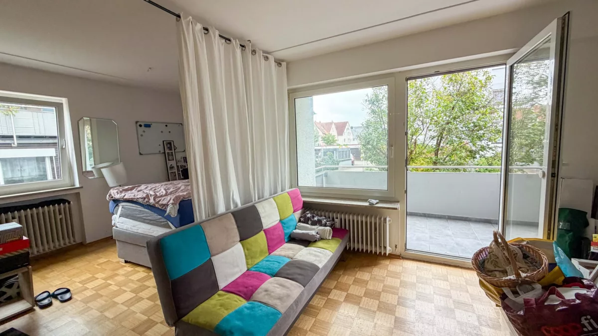 Wohnbereich mit Zugang Südbalkon