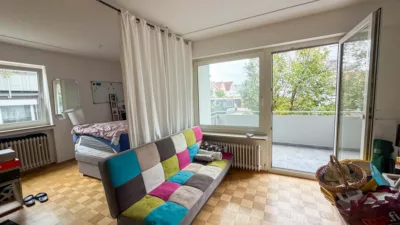 SEENAH, HELL & RUHIG! Modernisierte 2-Zimmerwohnung mit Südbalkon in FN - Wohnbereich mit Zugang Südbalkon (3730)