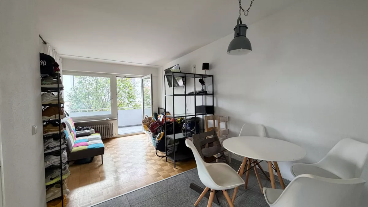 WohnEssbereich mit Südbalkon