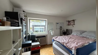 SEENAH, HELL & RUHIG! Modernisierte 2-Zimmerwohnung mit Südbalkon in FN - Wohnbereich (zZ Schlafen) (3732)