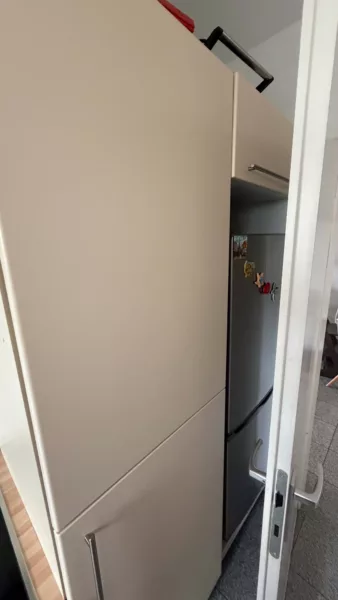 SEENAH, HELL & RUHIG! Modernisierte 2-Zimmerwohnung mit Südbalkon in FN - gebrauchte Einbauküche mit Kühl-Gefrierkombi (3739)
