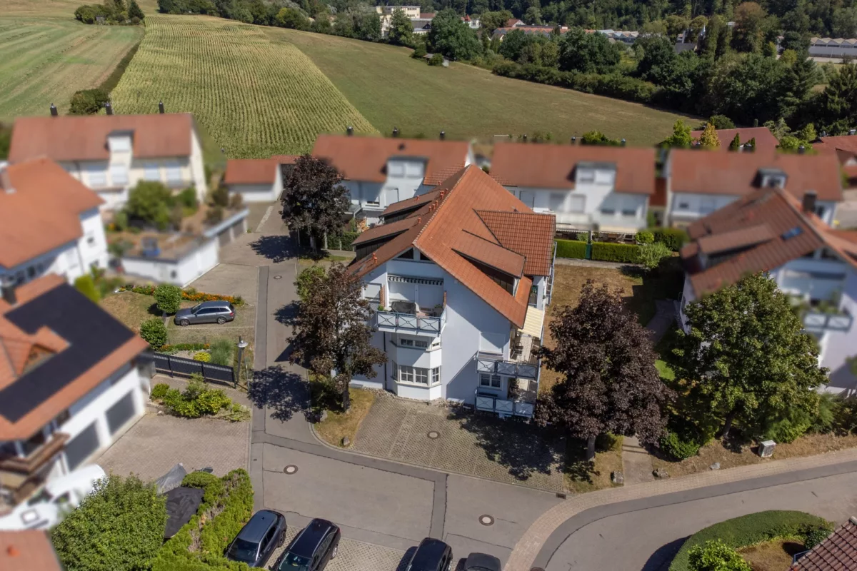 von oben mit freien Stellplätzen