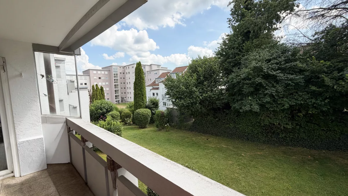 Balkon mit Blick ins Grüne