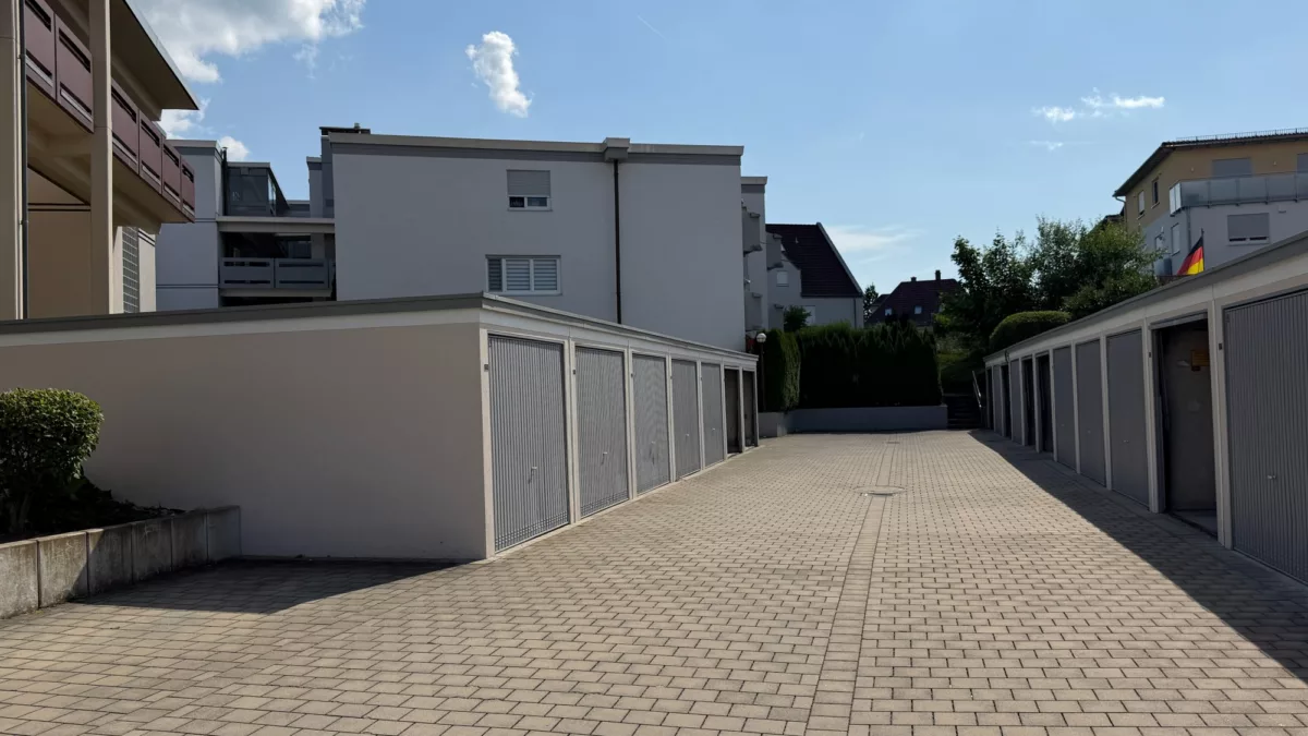 zur Einzelgarage