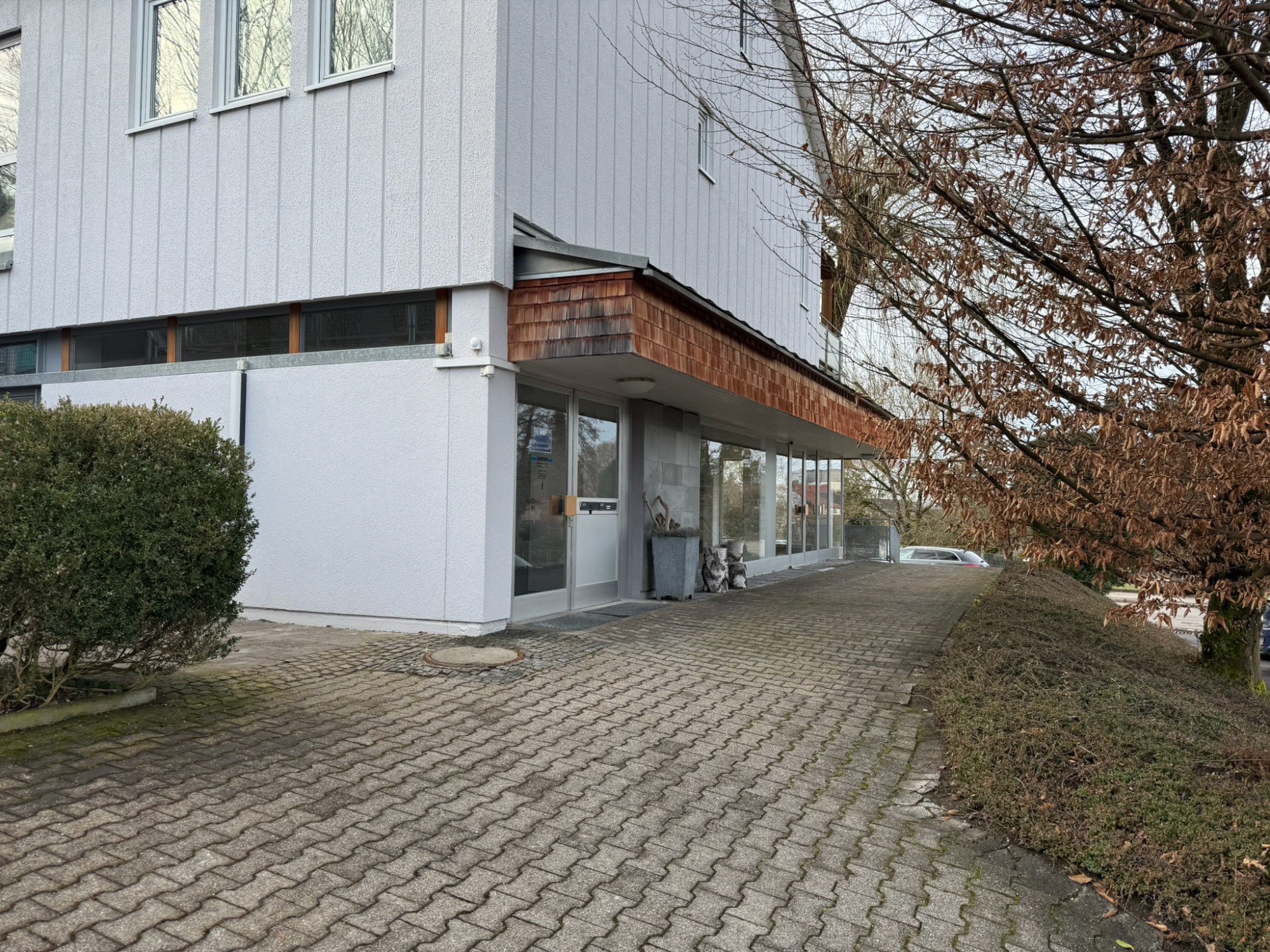 Großer Raum - Zugang vorne