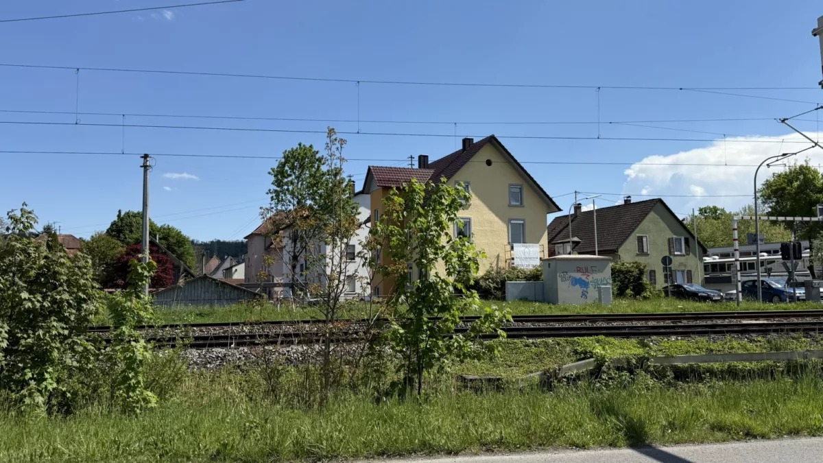 Blick von Westen (jenseits Bahnlinie)