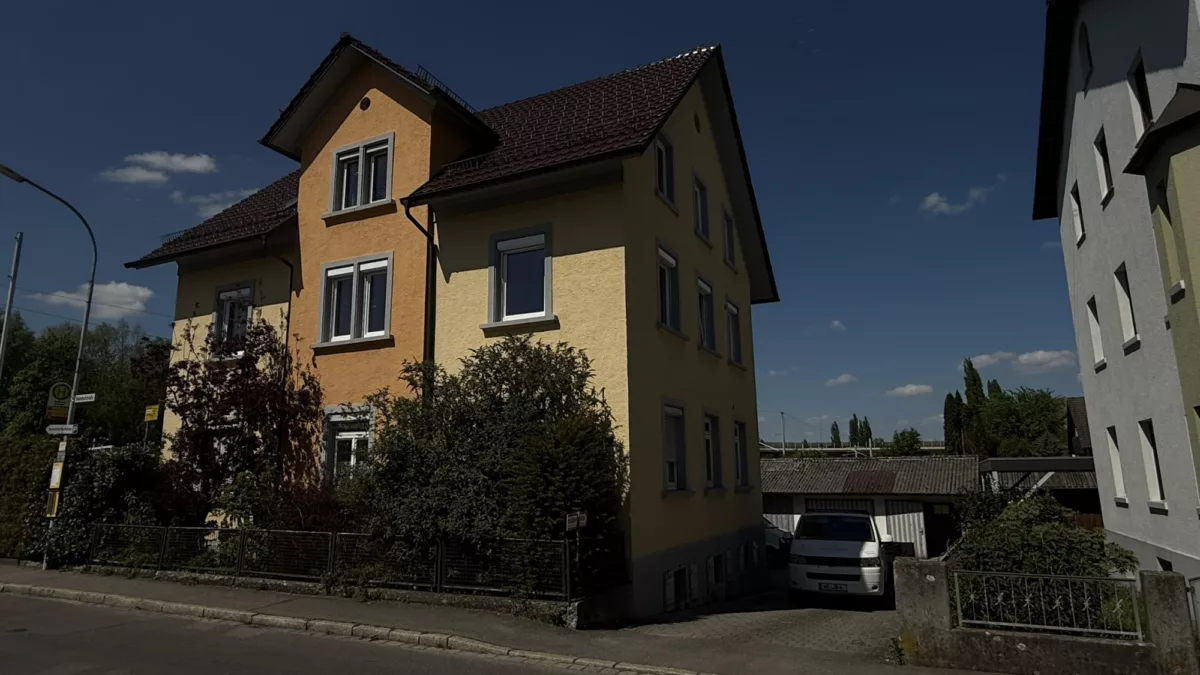 Zufahrt neben Bahnhofstraße 20