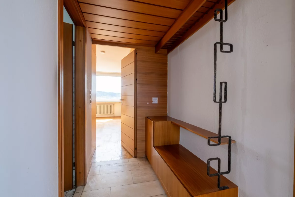 Garderobe vor Schlafzimmer Ost