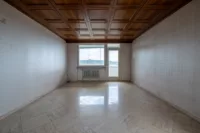 Wohn-/Esszimmer mit Balkon