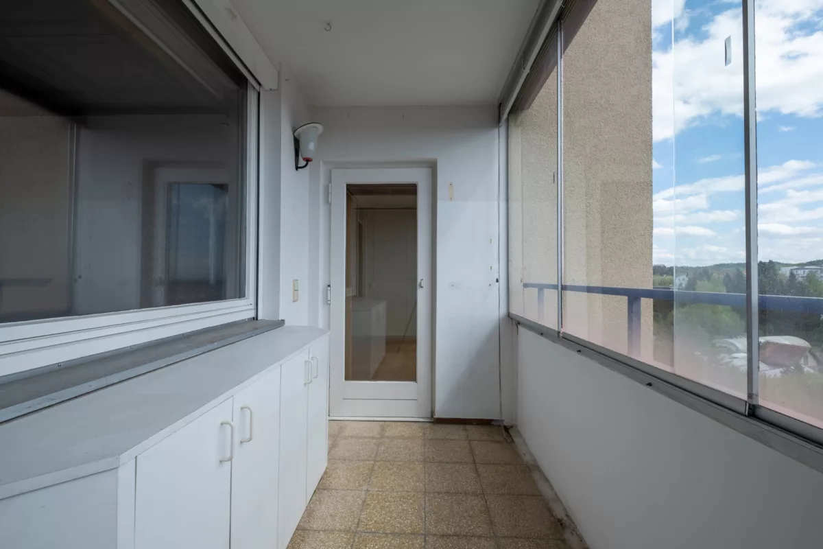 Balkontüre zu Schlafzimmer