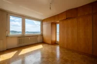 Schlafzimmer Ost mit Balkonzugang