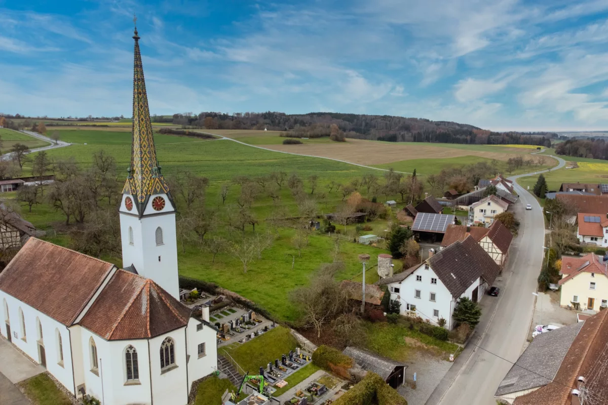 im Ortskern von Pfrungen