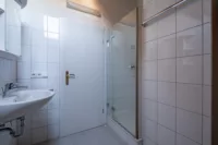 mit Dusche
