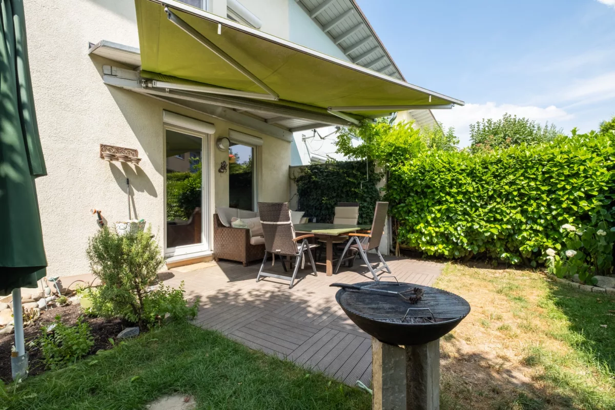 geschützte Süd-Terrasse