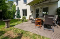 überdachte Terrasse + Markise