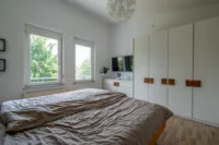 großes Elternschlafzimmer