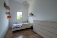 Kinderzimmer - tolle Raumhöhe!