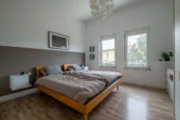 großes Elternschlafzimmer