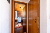 zu Bad und WC
