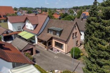 CHARMANT! Siedlungshäuschen mit sonnigem Garten in beliebter Wohnlage von FN-Löwental - von oben - DHH mit Garage (2441)