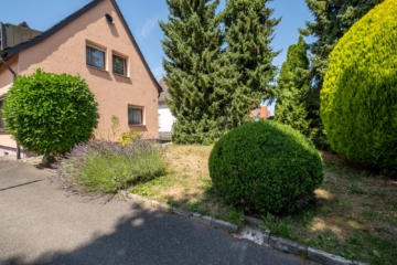 CHARMANT! Siedlungshäuschen mit sonnigem Garten in beliebter Wohnlage von FN-Löwental - schöner Garten auf Ostseite (2437)