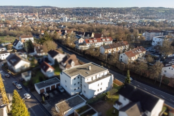 SANIEREN & EINZIEHEN! Helle, geräumige 2-Zimmerwohnung mit Garage in der beliebten Weststadt - Mehrfamilienhaus mit Garage (1329)