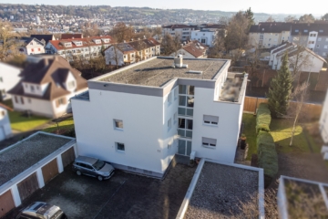 SANIEREN & EINZIEHEN! Helle, geräumige 2-Zimmerwohnung mit Garage in der beliebten Weststadt - Mehrfamilienhaus mit Garage (1328)